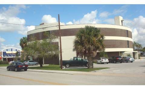 228 North Ridgewood Drive, Sebring, FL 33870